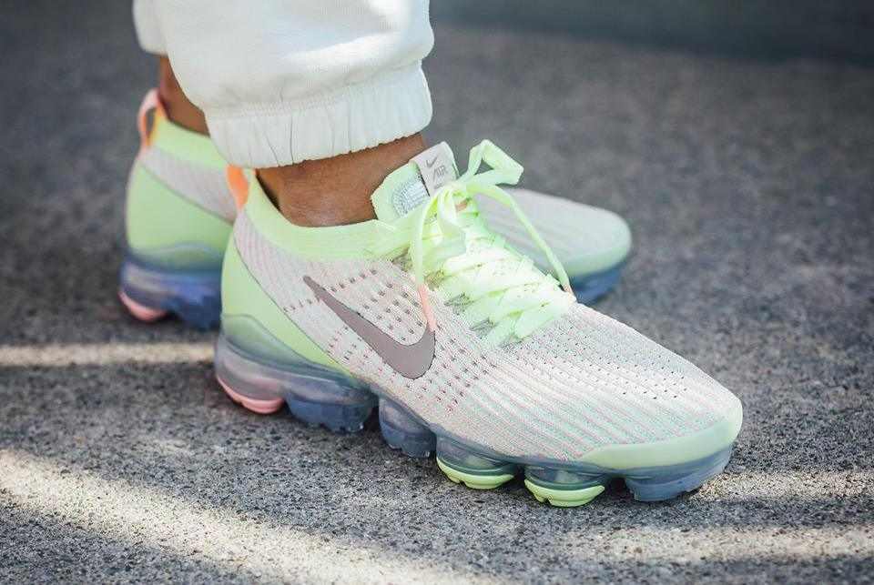 Nike Air VaporMax 3.0 "Easter" Women