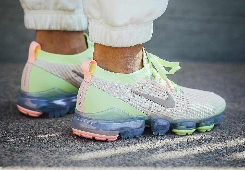 Nike Air VaporMax 3.0 "Easter" Women