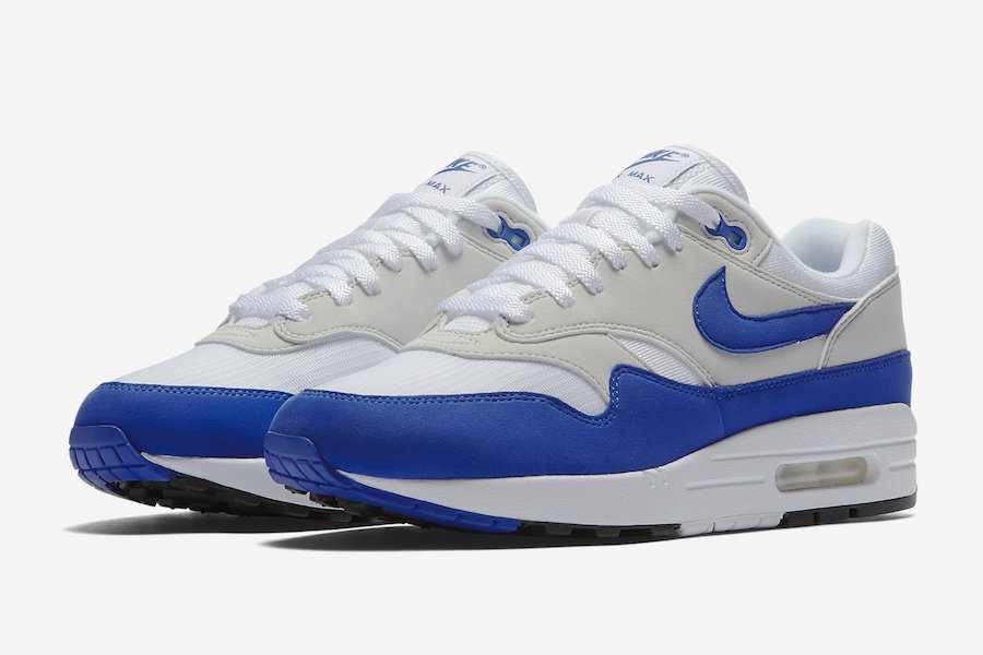 Les baskets Nike Air Max 1 Femme incarnent l’héritage emblématique de la marque Nike, combinant un design intemporel avec des touches modernes.