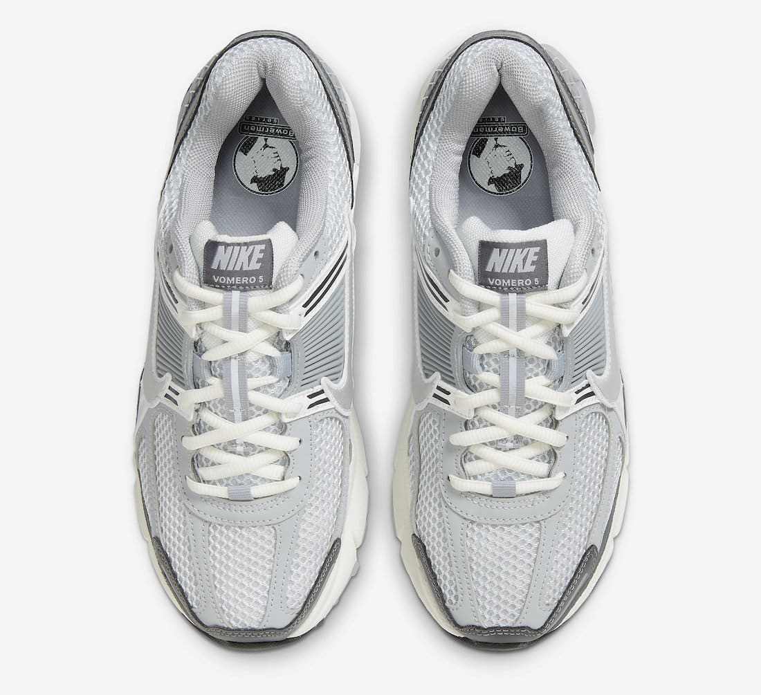 Les baskets Nike Zoom Vomero 5 Wolf Grey Femme représentent le summum de la technologie de course et du style élégant.