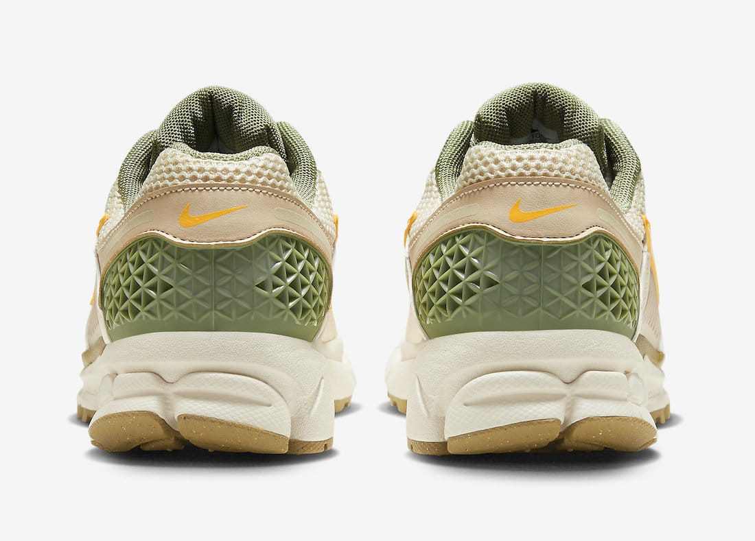 Les baskets Nike Zoom Vomero 5 Cream Femme incarnent l'élégance et la performance dans la gamme de running de Nike.