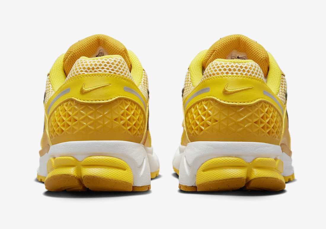 Les baskets Nike Zoom Vomero 5 Varsity Maize Femme allient élégance et performance.