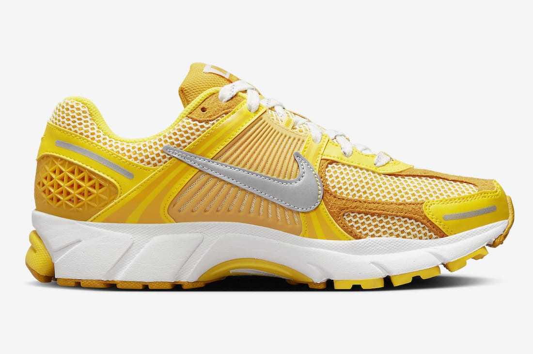 Les baskets Nike Zoom Vomero 5 Varsity Maize Femme allient élégance et performance.