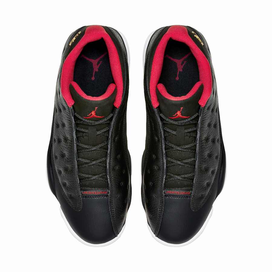 Les  baskets  Air Jordan 13 "Love & Respect" (Black and White) Femme permettent de personnaliser votre style tout en bénéficiant d’un confort supérieur.