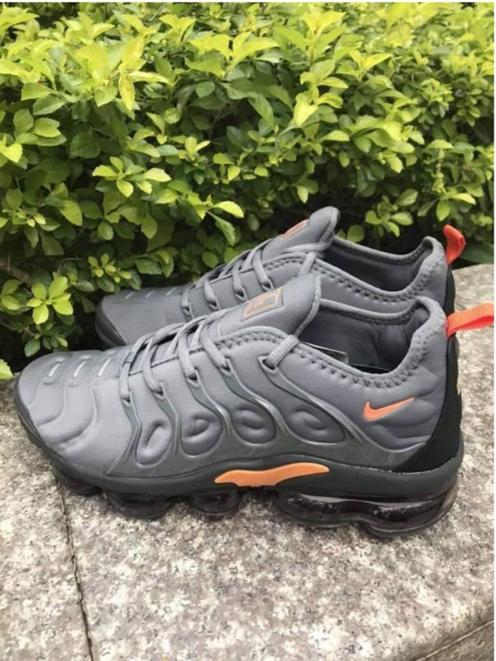 Les baskets Nike Tn Air VaporMax Plus combinent un style audacieux et des performances avancées.  design unique innovante.de mode.pas cher.le moins cher.