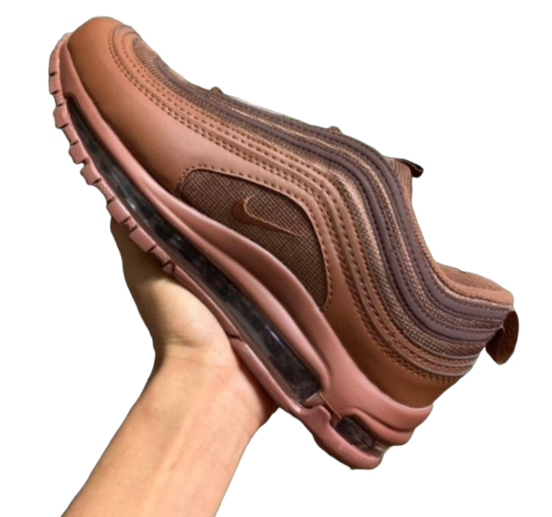 Les baskets Nike Air Max 97 sont synonymes de style emblématique et de confort absolu. Leur design ondulé distinctif.pas cher. Le moins cher. 