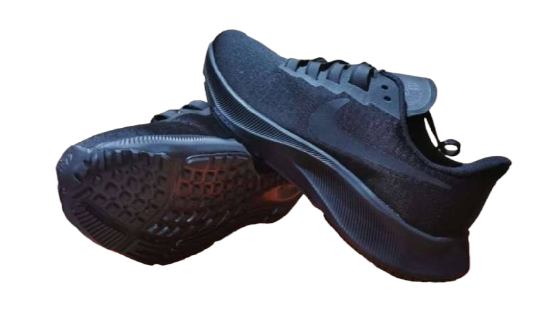 Les baskets Nike Air Zoom combinent style et performance, offrant une expérience unique. Leur design élégant. Pas cher. Le moins Cher.