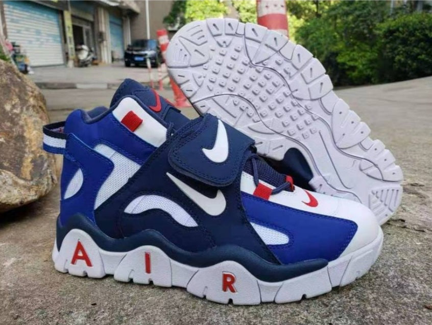 Les baskets Nike Air Barrage allient style audacieux et innovation .  emblématiques attirent mode urbaine.pas cher. Le moins cher.