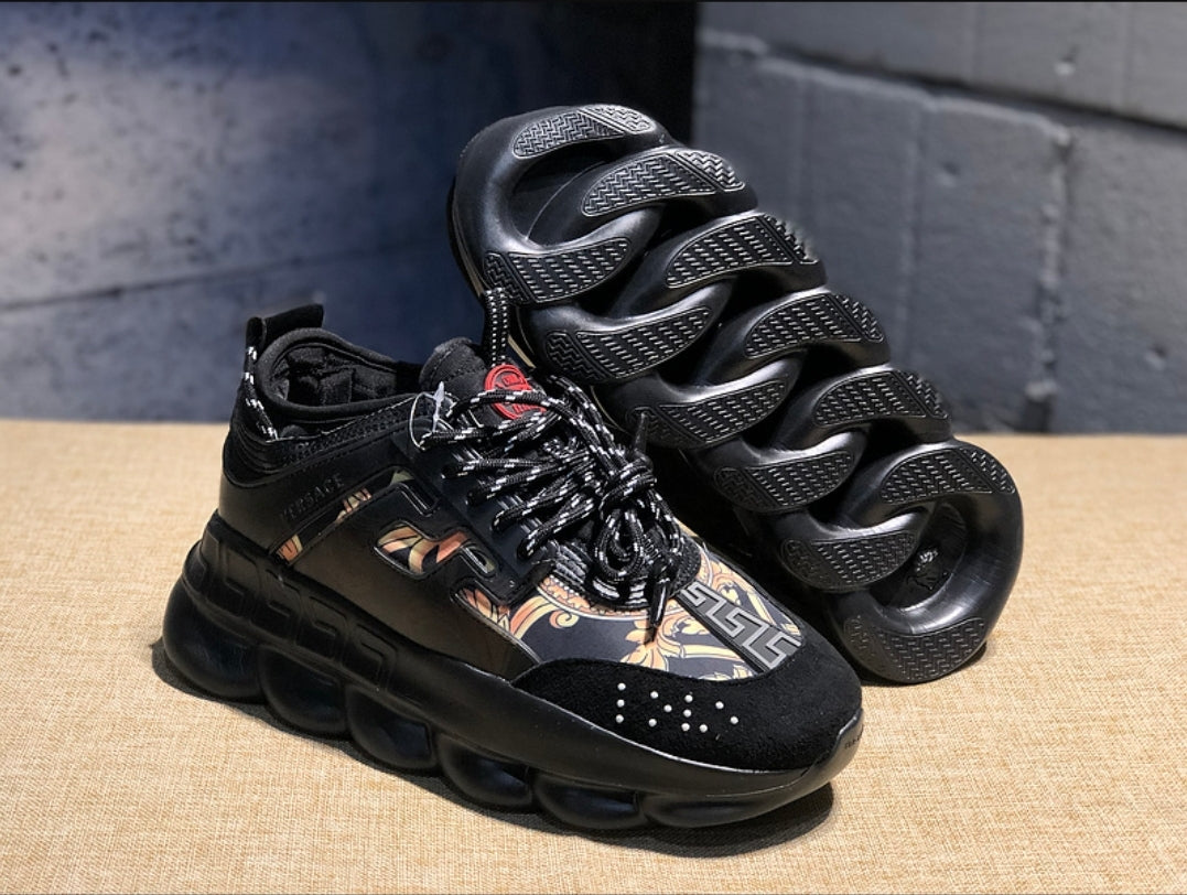 Les baskets sneakers Versace incarnent un style emblématique et un luxe italien.

 leur design audacieux.pas cher. Le moins cher.