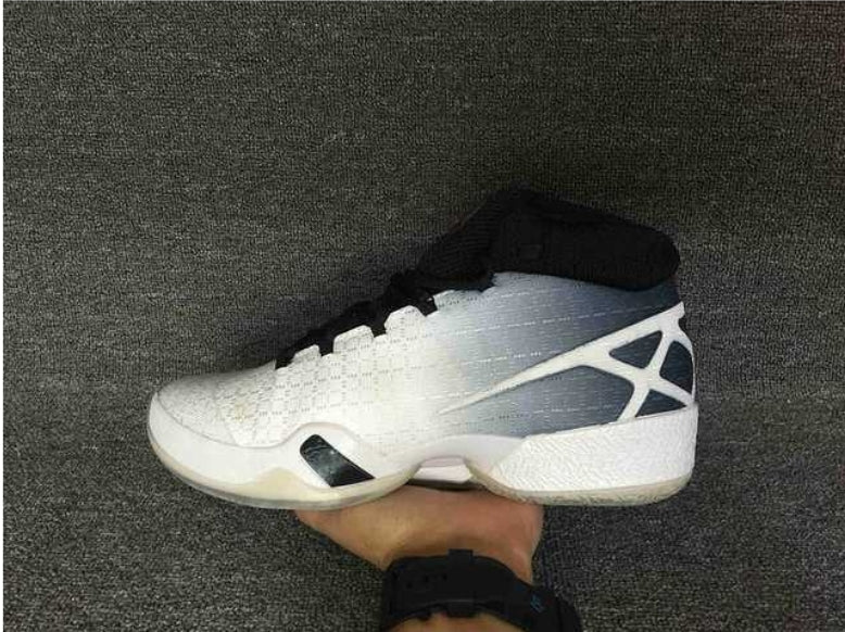 Les baskets Air Jordan 30 offrent un style emblématique et une performance exceptionnelle.

 design distinctif. pas Cher. Le moins cher.