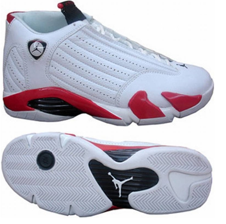 Les baskets Air Jordan 14 offrent un style emblématique et une performance exceptionnelle.

 design distinctif. Pas cher. Moins cher.