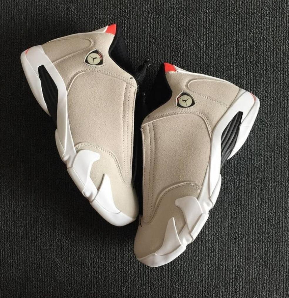 Les baskets Air Jordan 14 offrent un style emblématique et une performance exceptionnelle.

 design distinctif. Pas cher. Moins cher.