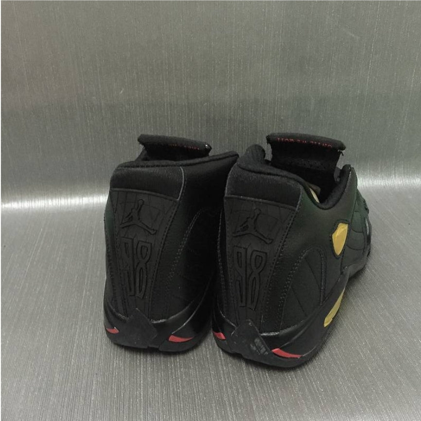 Les baskets Air Jordan 14 offrent un style emblématique et une performance exceptionnelle.

 design distinctif. Pas cher. Moins cher.