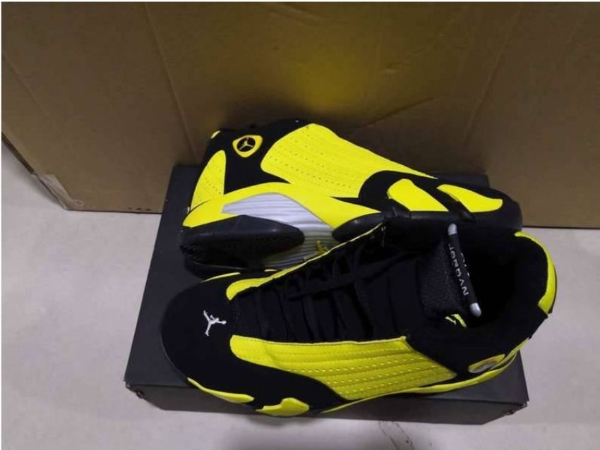 Les baskets Air Jordan 14 offrent un style emblématique et une performance exceptionnelle.

 design distinctif. Pas cher. Moins cher.