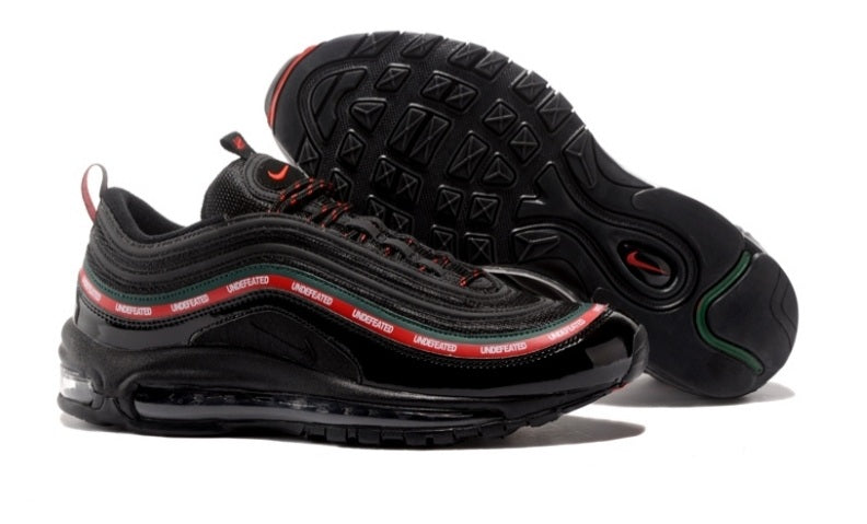 Les baskets Nike Air Max 97 sont synonymes de style emblématique et de confort absolu. Leur design ondulé distinctif.pas cher. Le moins cher. 