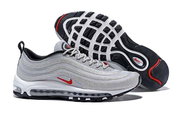 Les baskets Nike Air Max 97 sont synonymes de style emblématique et de confort absolu. Leur design ondulé distinctif.pas cher. Le moins cher. 