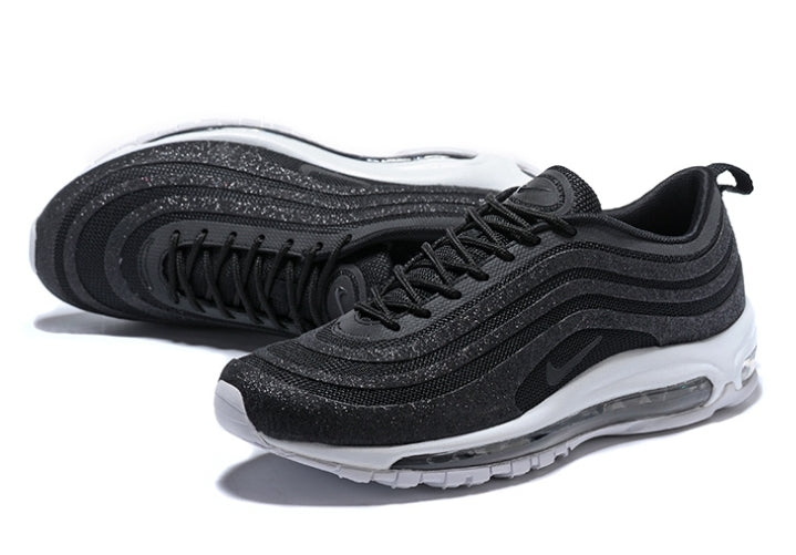 Les baskets Nike Air Max 97 sont synonymes de style emblématique et de confort absolu. Leur design ondulé distinctif.pas cher. Le moins cher. 