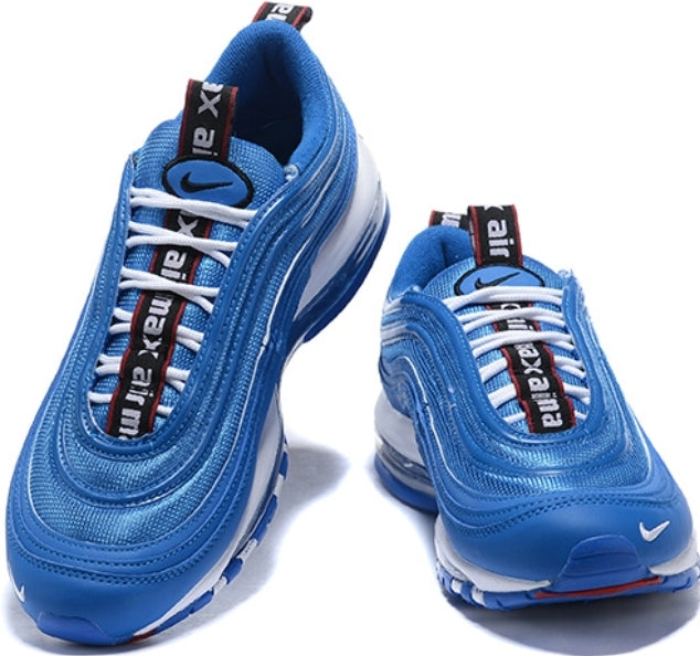 Les baskets Nike Air Max 97 sont synonymes de style emblématique et de confort absolu. Leur design ondulé distinctif.pas cher. Le moins cher. 