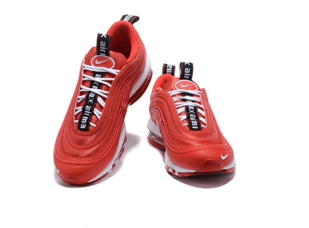 Les baskets Nike Air Max 97 sont synonymes de style emblématique et de confort absolu. Leur design ondulé distinctif.pas cher. Le moins cher. 