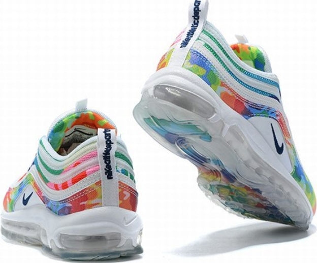 Les baskets Nike Air Max 97 sont synonymes de style emblématique et de confort absolu. Leur design ondulé distinctif.pas cher. Le moins cher. 