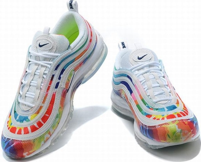 Les baskets Nike Air Max 97 sont synonymes de style emblématique et de confort absolu. Leur design ondulé distinctif.pas cher. Le moins cher. 