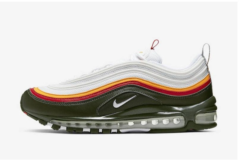 Les baskets Nike Air Max 97 sont synonymes de style emblématique et de confort absolu. Leur design ondulé distinctif.pas cher. Le moins cher. 