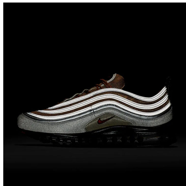 Les baskets Nike Air Max 97 sont synonymes de style emblématique et de confort absolu. Leur design ondulé distinctif.pas cher. Le moins cher. 