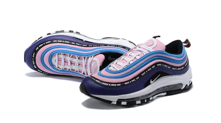 Les baskets Nike Air Max 97 sont synonymes de style emblématique et de confort absolu. Leur design ondulé distinctif.pas cher. Le moins cher. 