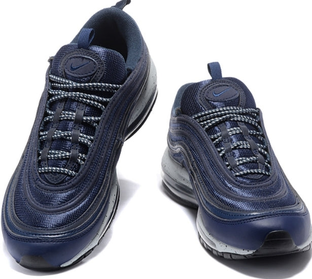 Les baskets Nike Air Max 97 sont synonymes de style emblématique et de confort absolu. Leur design ondulé distinctif.pas cher. Le moins cher. 