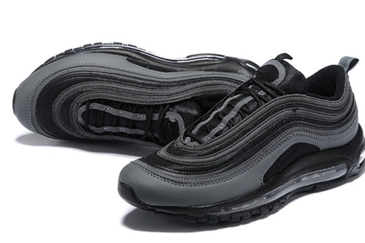 Les baskets Nike Air Max 97 sont synonymes de style emblématique et de confort absolu. Leur design ondulé distinctif.pas cher. Le moins cher. 