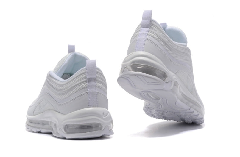 Les baskets Nike Air Max 97 sont synonymes de style emblématique et de confort absolu. Leur design ondulé distinctif.pas cher. Le moins cher. 