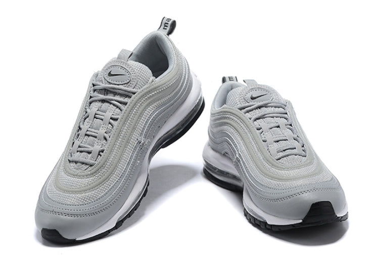 Les baskets Nike Air Max 97 sont synonymes de style emblématique et de confort absolu. Leur design ondulé distinctif.pas cher. Le moins cher. 