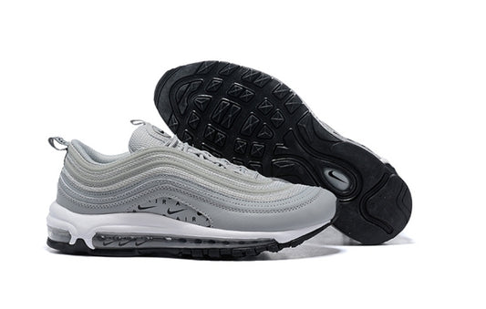 Les baskets Nike Air Max 97 sont synonymes de style emblématique et de confort absolu. Leur design ondulé distinctif.pas cher. Le moins cher. 