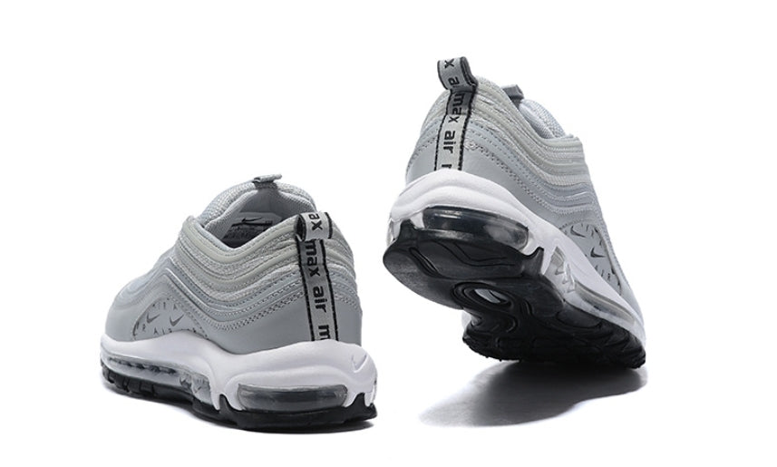 Les baskets Nike Air Max 97 sont synonymes de style emblématique et de confort absolu. Leur design ondulé distinctif.pas cher. Le moins cher. 