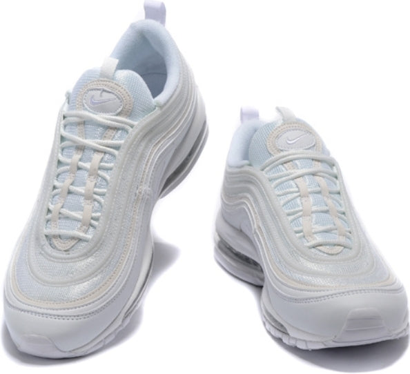Les baskets Nike Air Max 97 sont synonymes de style emblématique et de confort absolu. Leur design ondulé distinctif.pas cher. Le moins cher. 