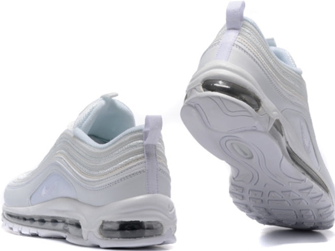 Les baskets Nike Air Max 97 sont synonymes de style emblématique et de confort absolu. Leur design ondulé distinctif.pas cher. Le moins cher. 