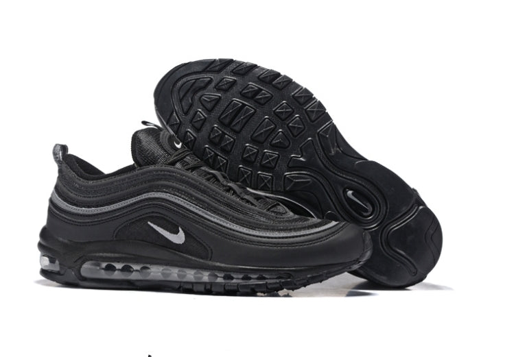 Les baskets Nike Air Max 97 sont synonymes de style emblématique et de confort absolu. Leur design ondulé distinctif.pas cher. Le moins cher. 