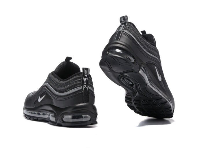 Les baskets Nike Air Max 97 sont synonymes de style emblématique et de confort absolu. Leur design ondulé distinctif.pas cher. Le moins cher. 
