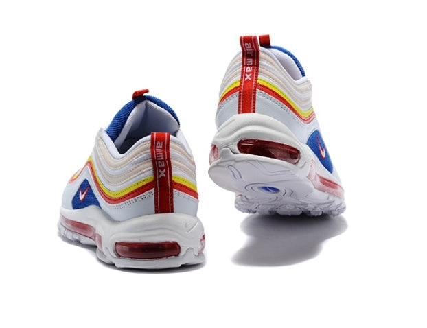 Les baskets Nike Air Max 97 sont synonymes de style emblématique et de confort absolu. Leur design ondulé distinctif.pas cher. Le moins cher. 