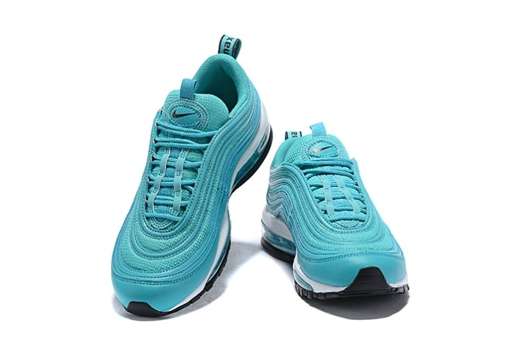 Les baskets Nike Air Max 97 sont synonymes de style emblématique et de confort absolu. Leur design ondulé distinctif.pas cher. Le moins cher. 