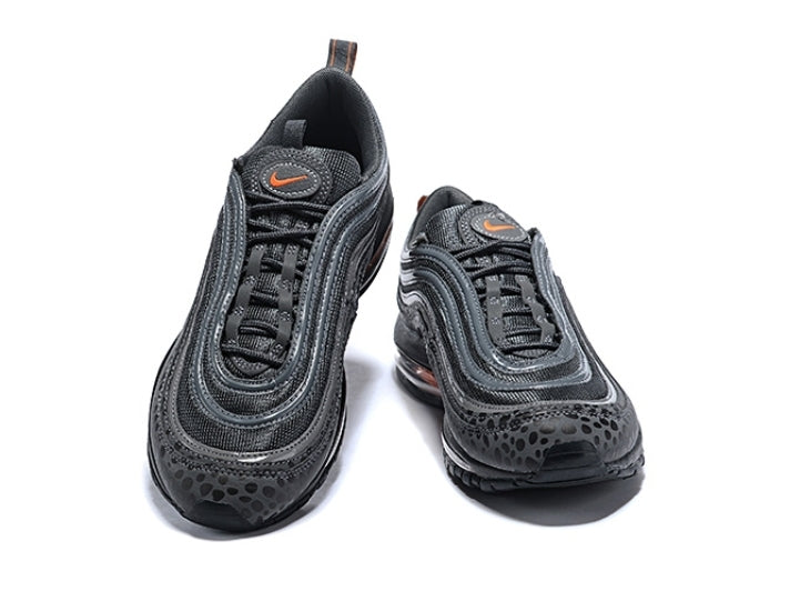 Les baskets Nike Air Max 97 sont synonymes de style emblématique et de confort absolu. Leur design ondulé distinctif.pas cher. Le moins cher. 