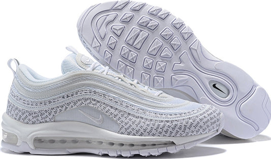 Les baskets Nike Air Max 97 sont synonymes de style emblématique et de confort absolu. Leur design ondulé distinctif.pas cher. Le moins cher. 