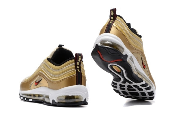 Les baskets Nike Air Max 97 sont synonymes de style emblématique et de confort absolu. Leur design ondulé distinctif.pas cher. Le moins cher. 