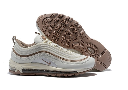Les baskets Nike Air Max 97 sont synonymes de style emblématique et de confort absolu. Leur design ondulé distinctif.pas cher. Le moins cher. 