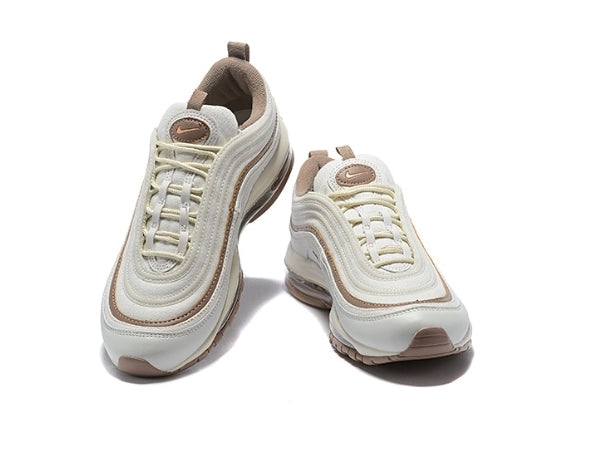 Les baskets Nike Air Max 97 sont synonymes de style emblématique et de confort absolu. Leur design ondulé distinctif.pas cher. Le moins cher. 