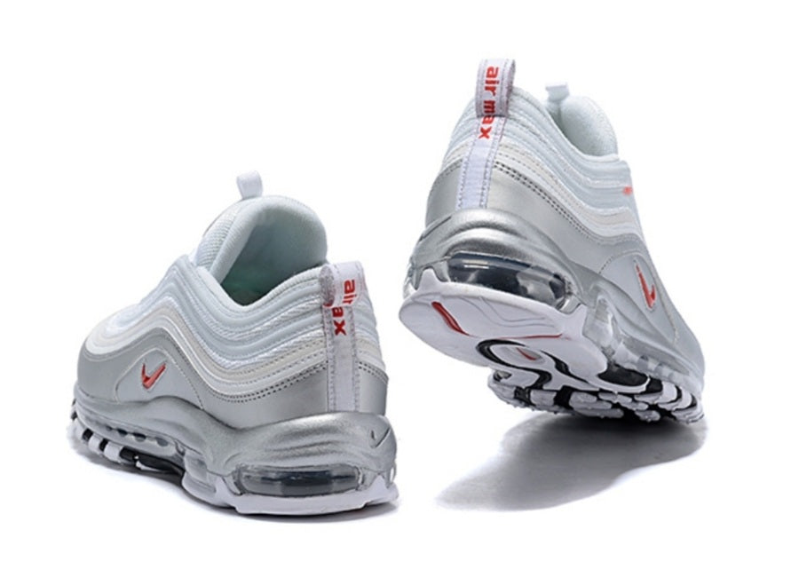 Les baskets Nike Air Max 97 sont synonymes de style emblématique et de confort absolu. Leur design ondulé distinctif.pas cher. Le moins cher. 