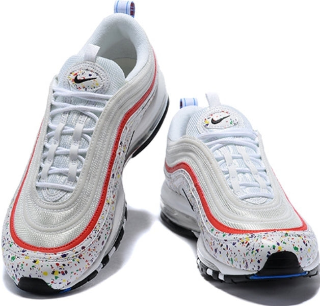 Les baskets Nike Air Max 97 sont synonymes de style emblématique et de confort absolu. Leur design ondulé distinctif.pas cher. Le moins cher. 