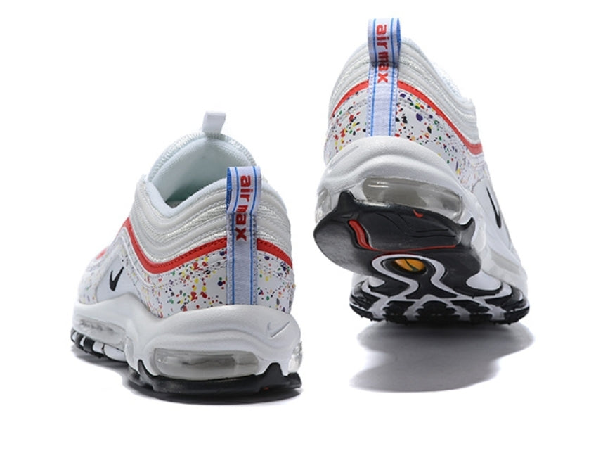 Les baskets Nike Air Max 97 sont synonymes de style emblématique et de confort absolu. Leur design ondulé distinctif.pas cher. Le moins cher. 