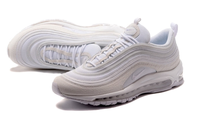 Les baskets Nike Air Max 97 sont synonymes de style emblématique et de confort absolu. Leur design ondulé distinctif.pas cher. Le moins cher. 