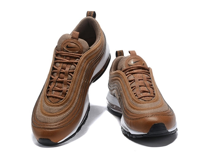 Les baskets Nike Air Max 97 sont synonymes de style emblématique et de confort absolu. Leur design ondulé distinctif.pas cher. Le moins cher. 